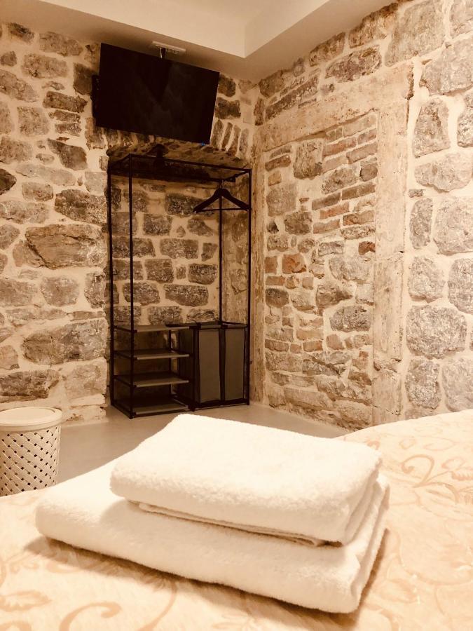 Guesthouse Giraffe Donja Lastva Esterno foto