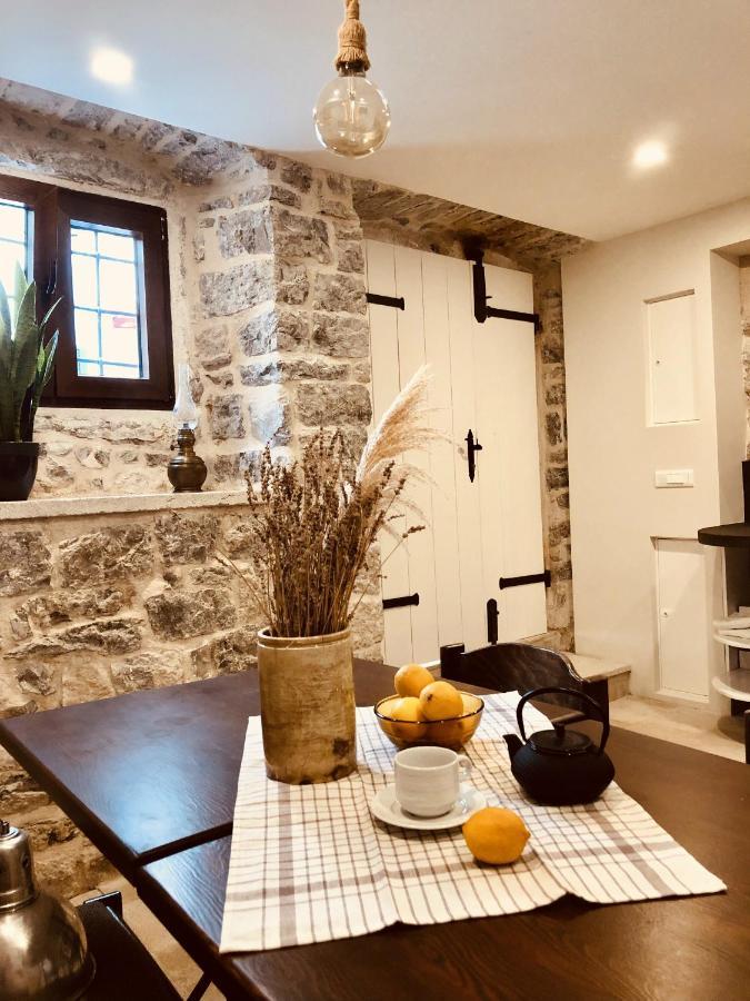 Guesthouse Giraffe Donja Lastva Esterno foto