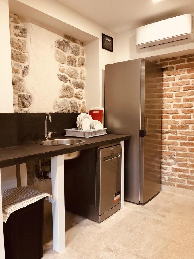 Guesthouse Giraffe Donja Lastva Esterno foto