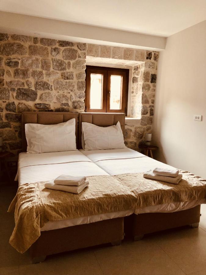 Guesthouse Giraffe Donja Lastva Esterno foto