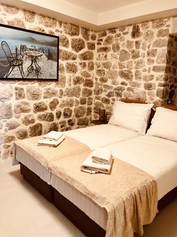 Guesthouse Giraffe Donja Lastva Esterno foto