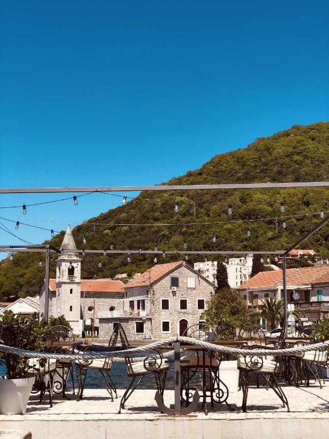 Guesthouse Giraffe Donja Lastva Esterno foto